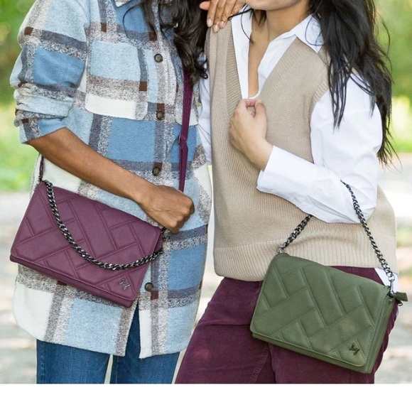 BNWT Lug Matte Luxe Huddle (Wine) - Picture 13 of 13